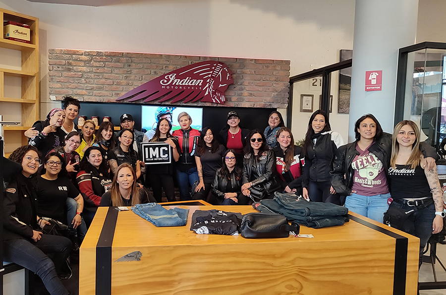Acelera el motociclismo femenino en México