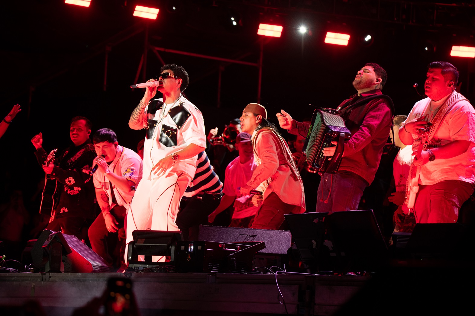 GRUPO FIRME PRESENTA NUEVO DISCO INÉDITO Y CONMOCIONA AL PÚBLICO EN EL ARRANQUE DE SU GIRA NACIONAL