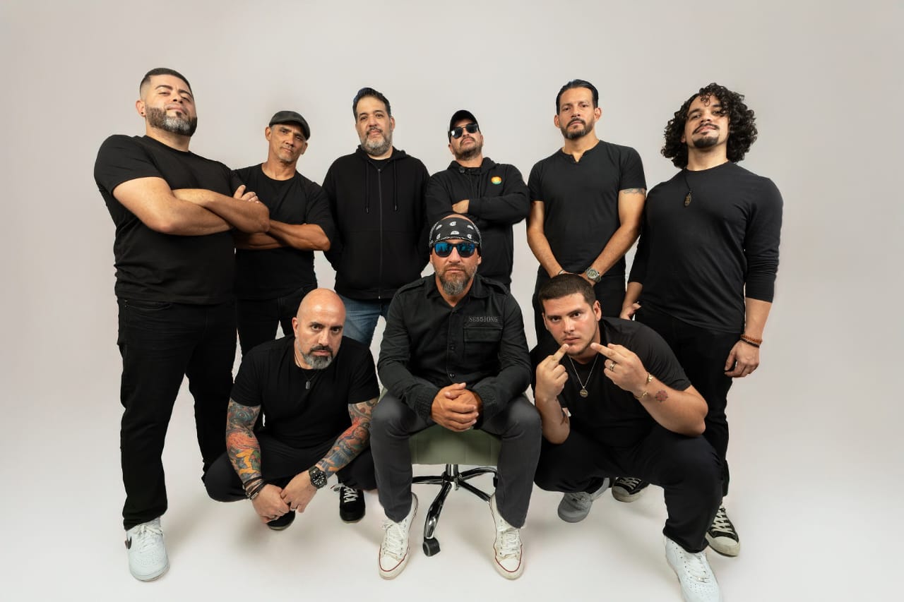 LOS INCONFORMES SE PRESENTAN HOY SÁBADO EN HOBOS SAN ÁNGEL