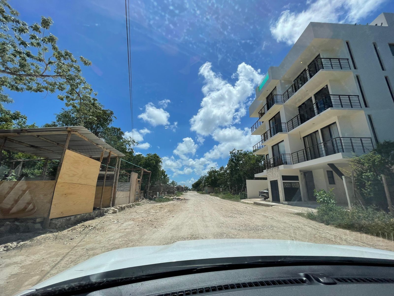 Tulum está en riesgo por invasiones en vía pública