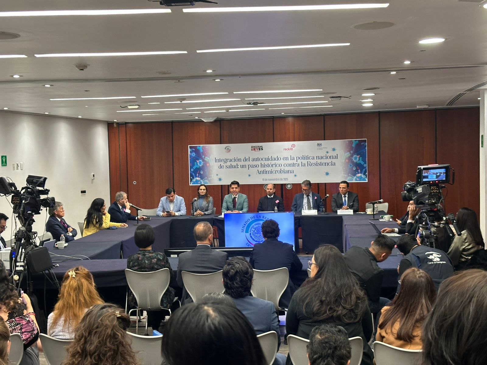 Senado analiza ordenar que instituciones de salud promuevan cultura de autocuidado