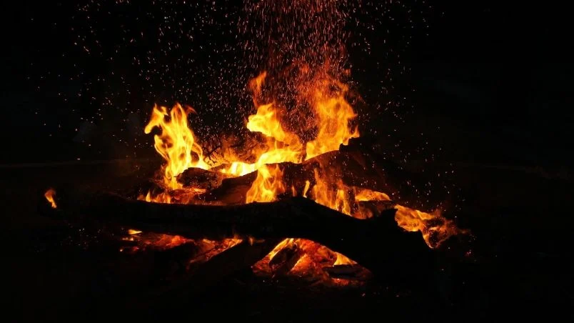 Los humanos aprendieron a hacer fuego 350 mil años antes de lo que se creía, revela investigación