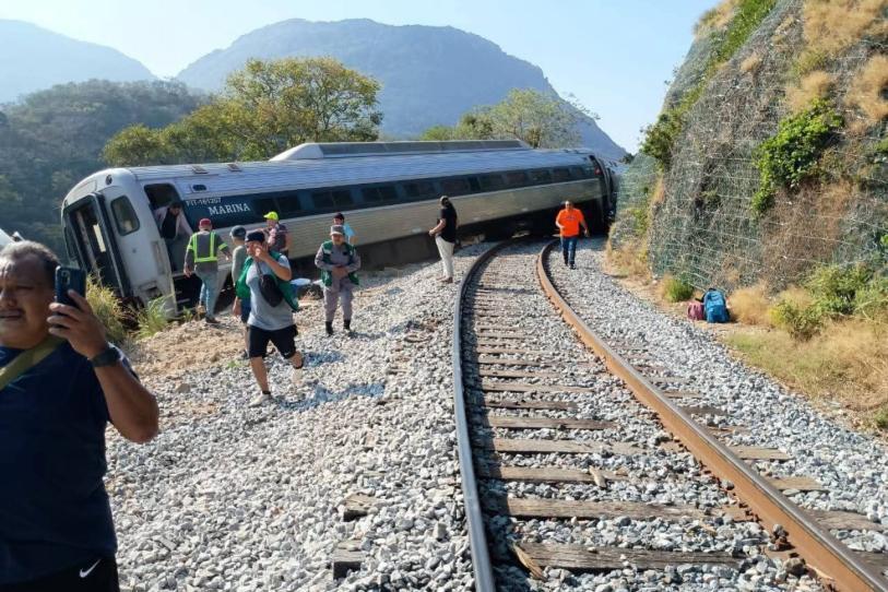 Son 4 los heridos por descarrilamiento de máquina en Corredor Interoceánico