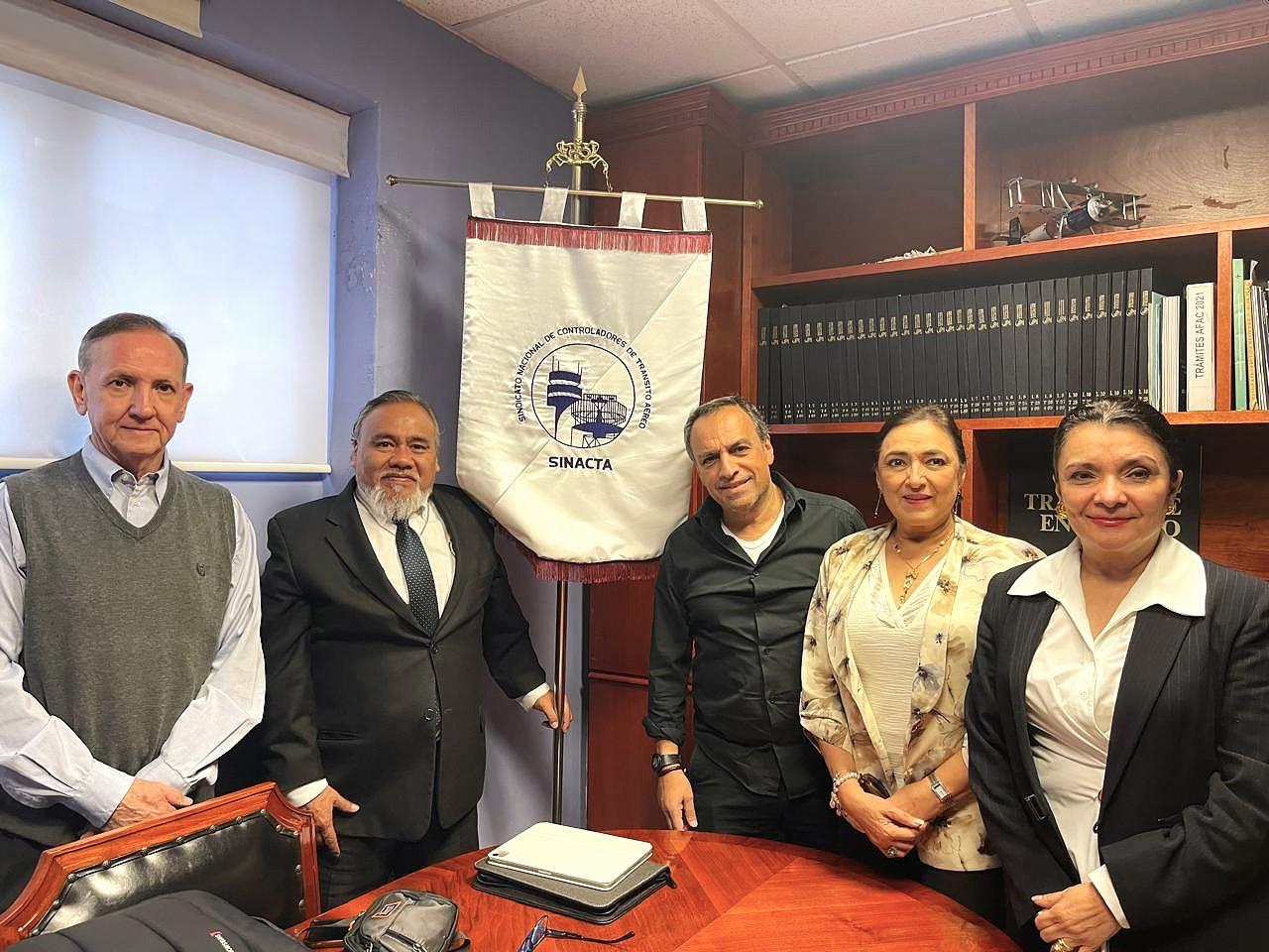 Vecinos y controladores aéreos solicitan a SENEAM incluir a la sociedad en el rediseño de rutas en el Valle de México