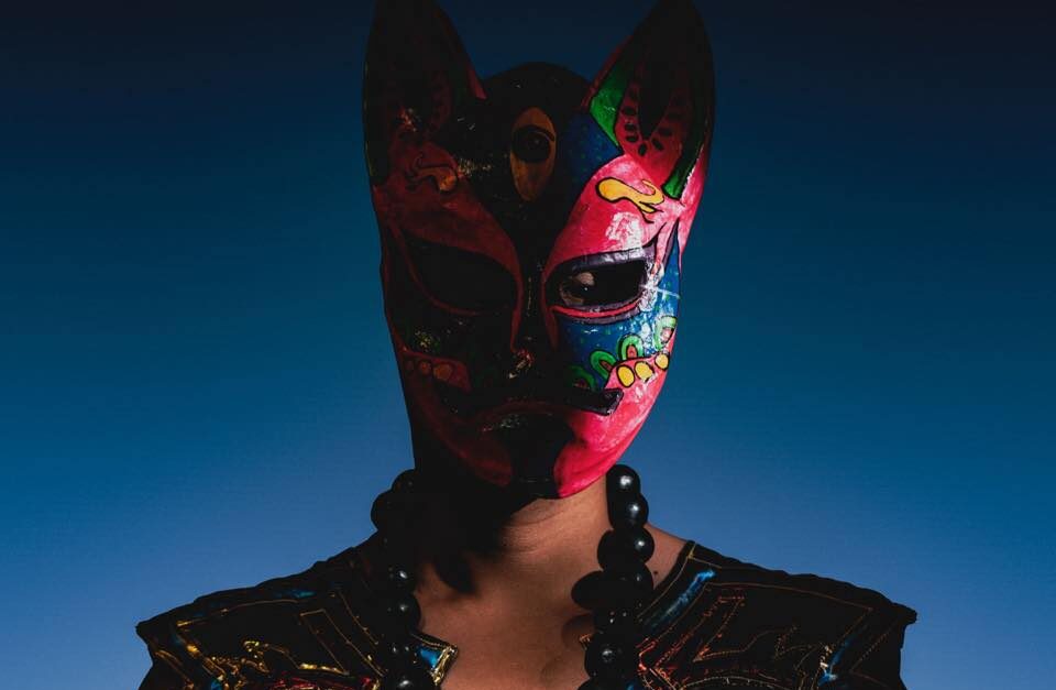 Raíces, el ritual electrónico que fusiona techno y cosmovisión ancestral, llega a Foro Hendrix con Miroslav Ü y DJ Fucci